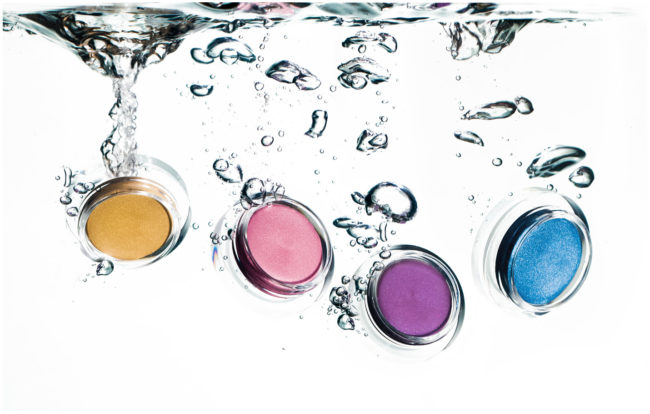 Shiseido wasserfestes Makeup | Wasserfeste Produkte die in Wasser fallen.